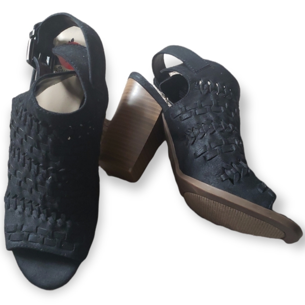 Fergalicious sandals size 7.5 NWT